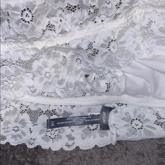 Size large white AERIE bralette - Picture 3 of 3